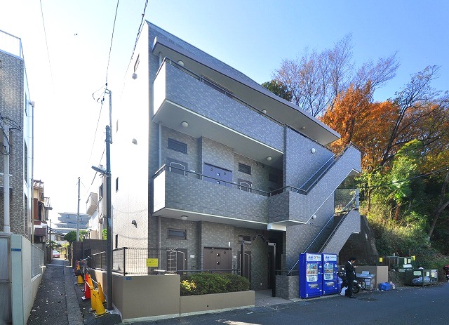 小田急小田原線 登戸駅 67,000円